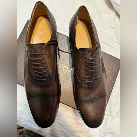 Men’s Brown Leather Gucci Dress Shoes - Picture 4 of 5